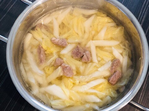 牛肉と白菜の洋風煮込みスープ